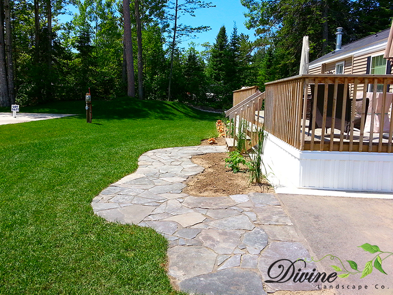 Random flagstone walkway