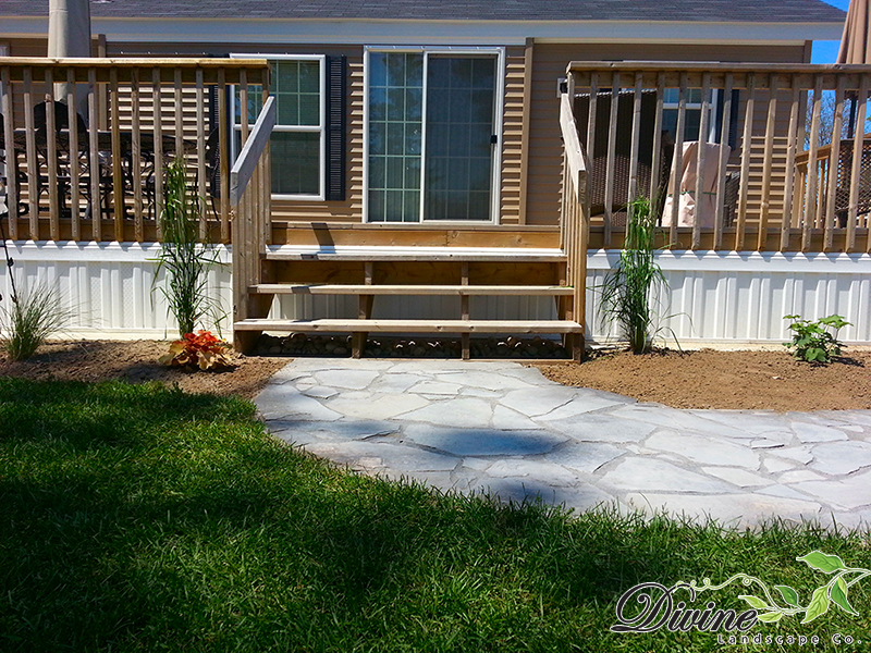 Random flagstone walkway